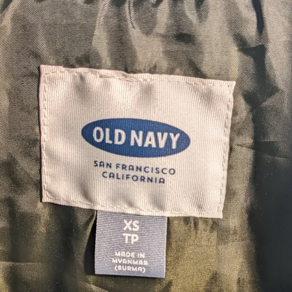 Old Navy Quilted Vest - Picture 3 of 7